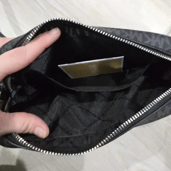 Michael Kors Jet Set Large Logo Crossbody Bag (Black) NWT - Picture 6 of 9